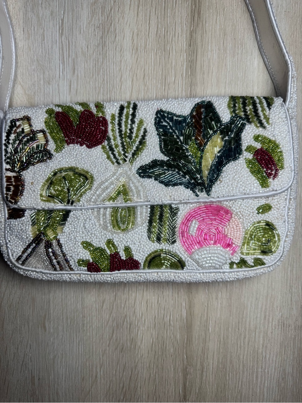 Handcrafted In India Beaded Vegetable Shoulder Bag NWT - Picture 3 of 9